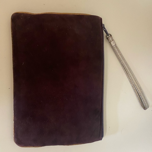 Burgundy suede leather wristlet - Picture 3 of 6